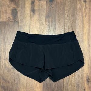 lululemon athletica- Speed Ups- Size 6 2.5